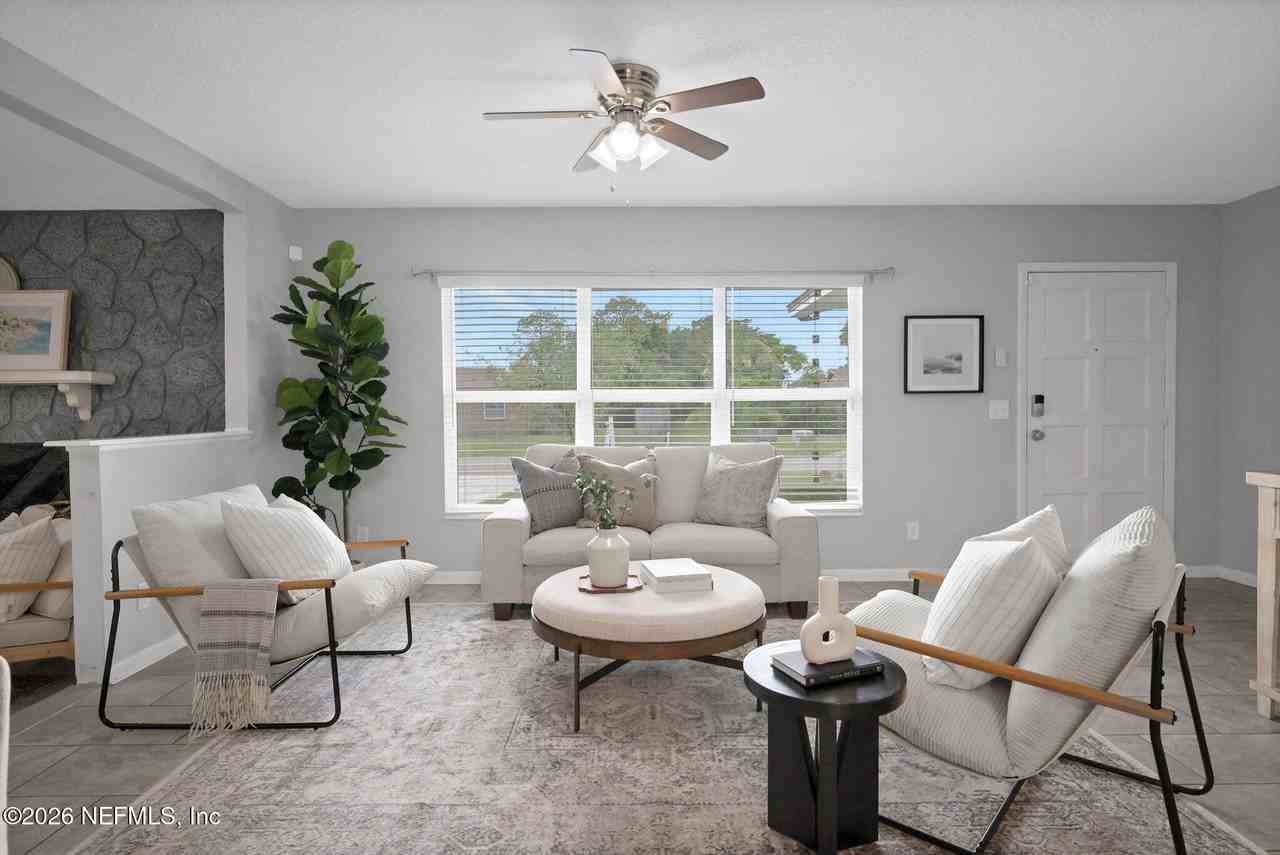 42 Dolphin Blvd - Photo 6 of 44