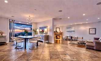 featured image of 7218 Mulholland Dr