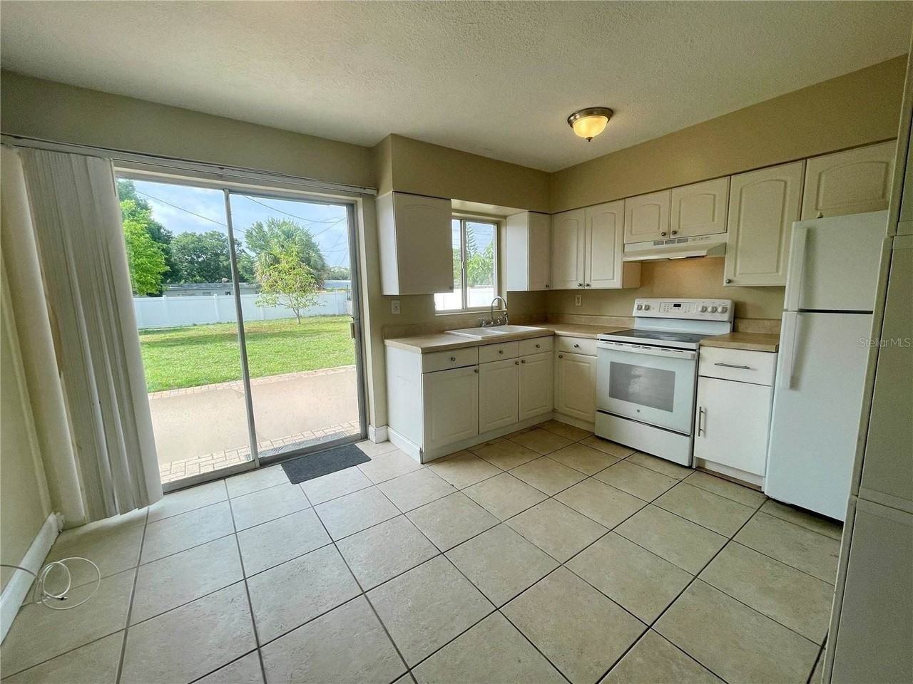 5659 13th Ave N - Photo 6 of 24