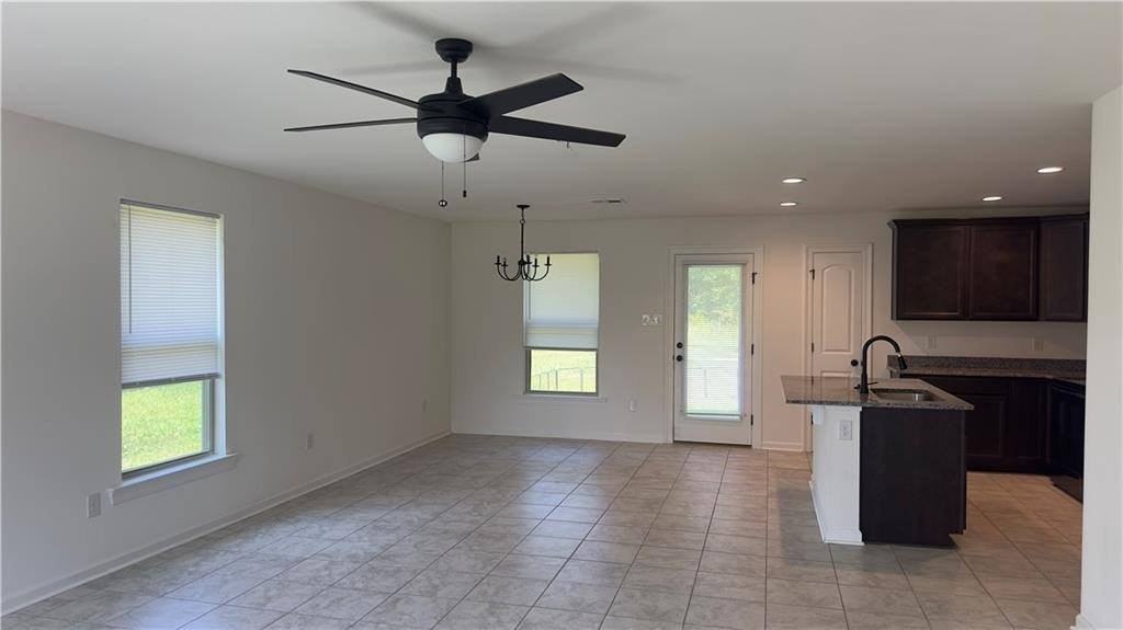 44079 Parker Blvd - Photo 4 of 15