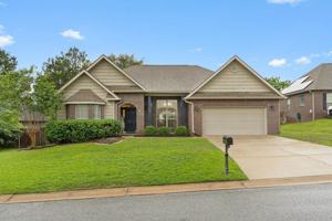 featured image of 711 Lime Ln