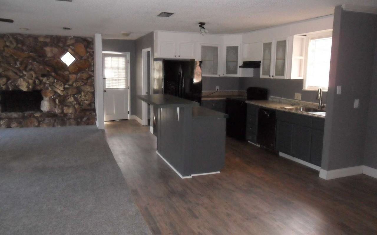506 Nw Gwen Lake Ave - Photo 5 of 12