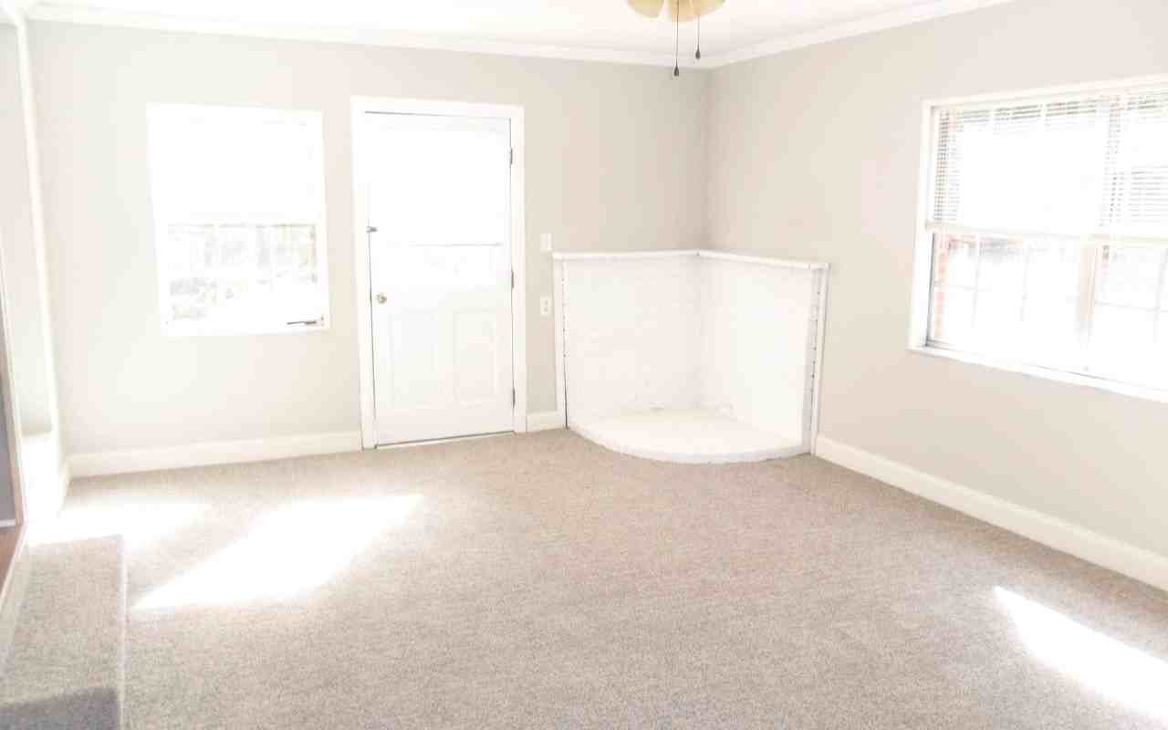 506 Nw Gwen Lake Ave - Photo 7 of 12