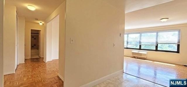 2348 Linwood Ave #4M - Photo 2 of 18