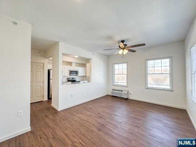 103 Johnson Ave #201 - Photo 5 of 11