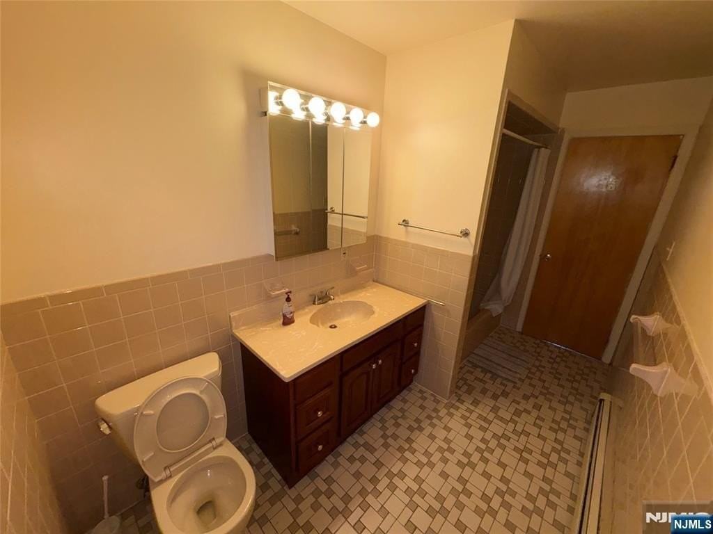 153 Berger St - Photo 4 of 10