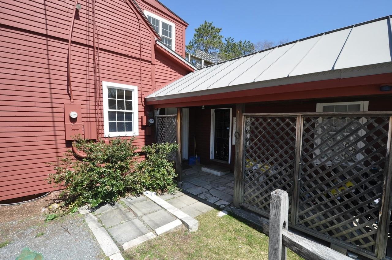 7190 Main St - Photo 4 of 50