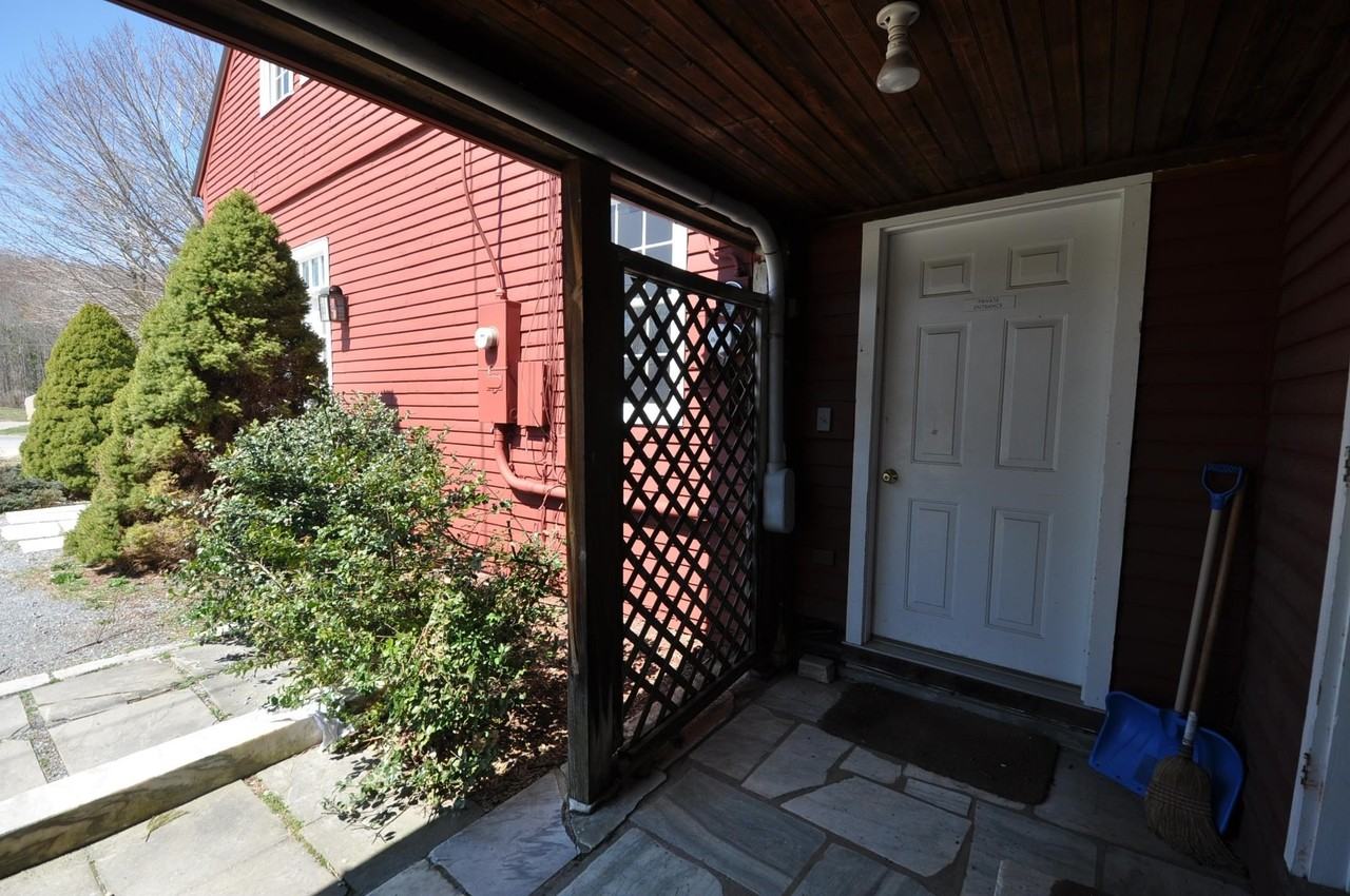 7190 Main St - Photo 5 of 50