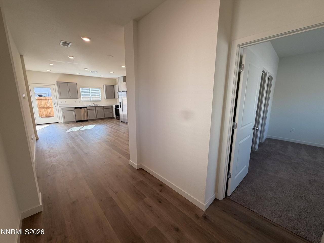 8406 Vermilion Dr - Photo 7 of 22