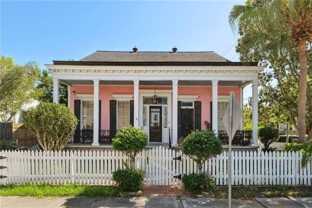 8205 Maple St - Photo 1 of 1