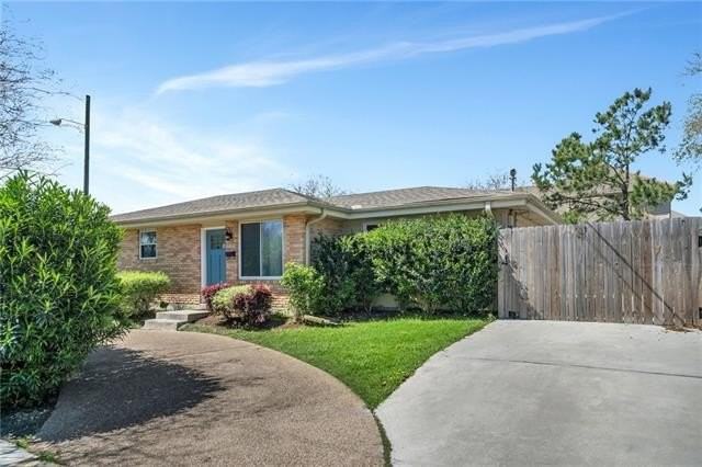 1300 Nursery Pl - Photo 2 of 14