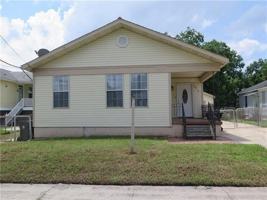 featured image of 6010 Baccich St