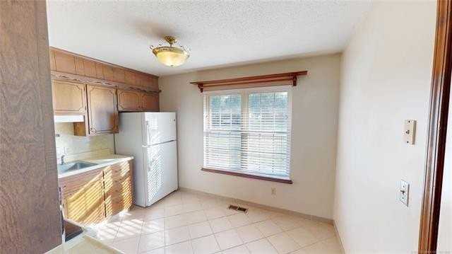 18529 E 3rd St - Photo 7 of 17