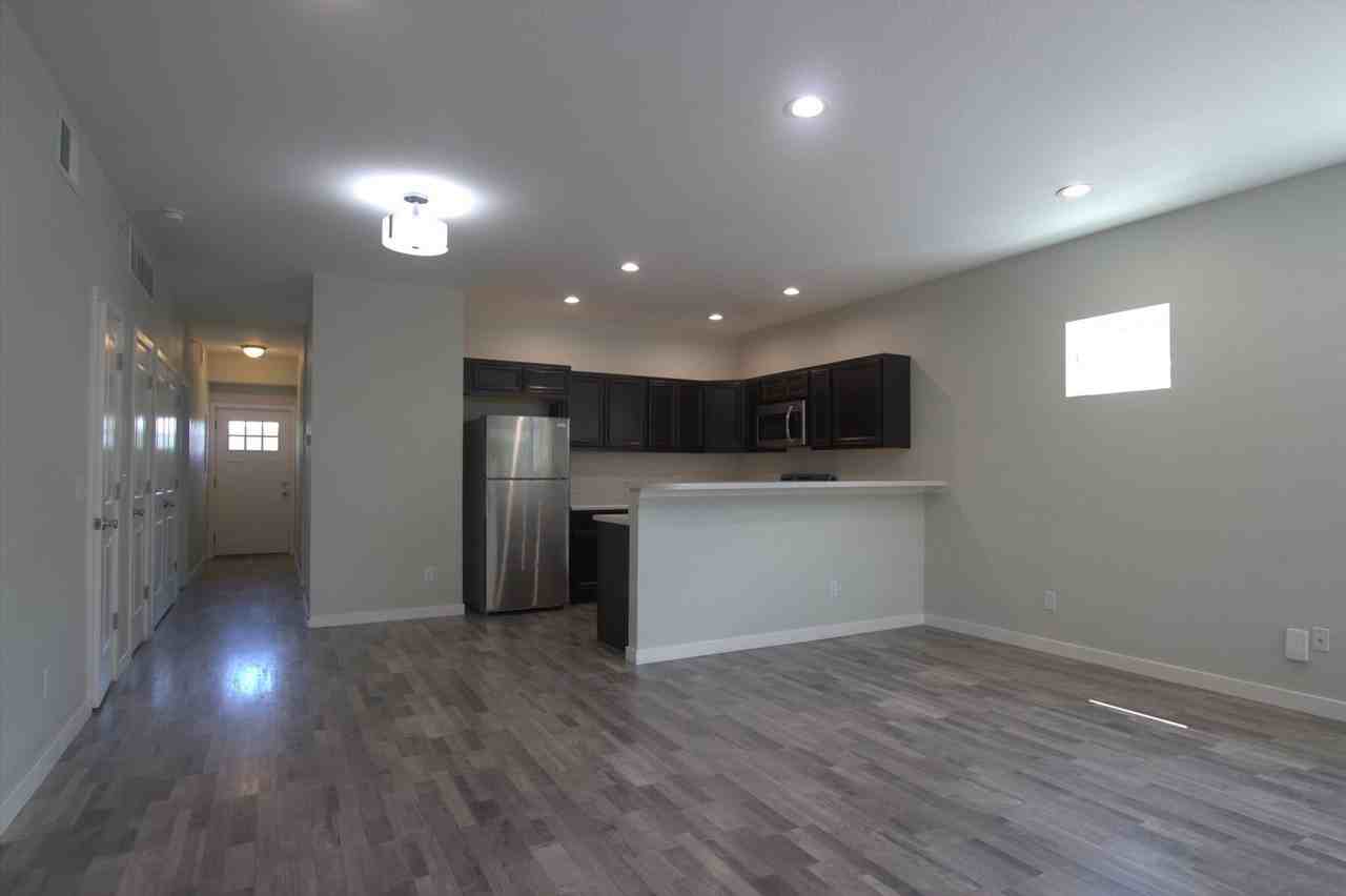 1601 Kimbark StreetUnit 201 #201 - Photo 2 of 16
