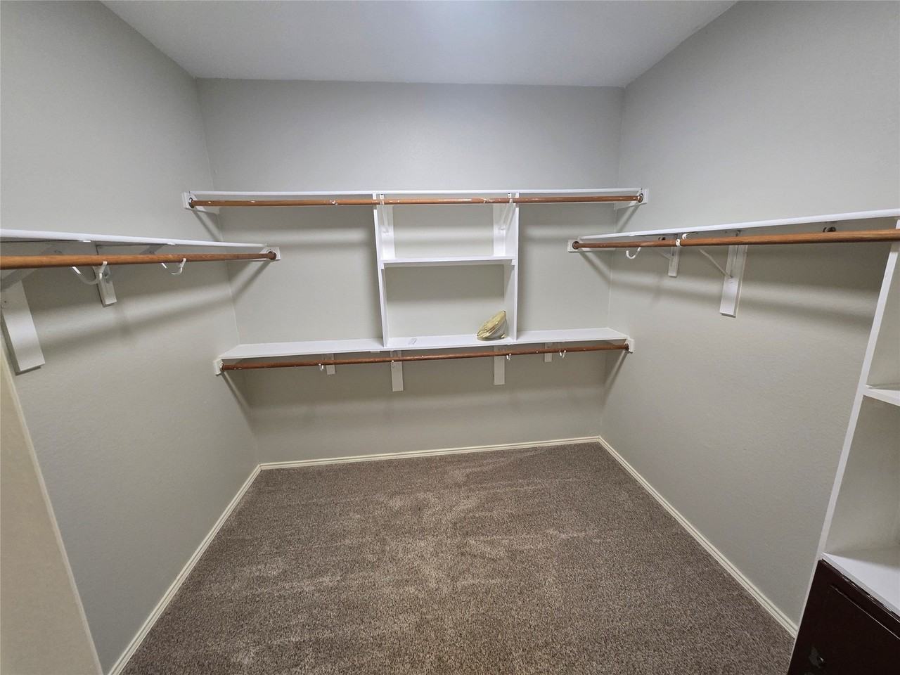 9201 Popes Creek Ct - Photo 6 of 17