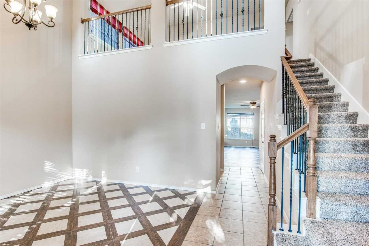 3305 Timber Ridge Trl - Photo 2 of 20