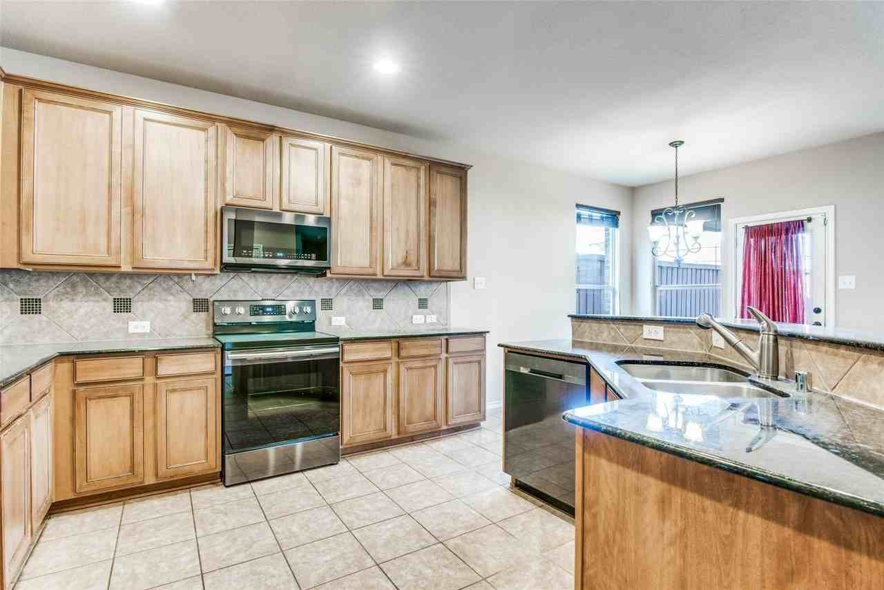 3305 Timber Ridge Trl - Photo 5 of 20