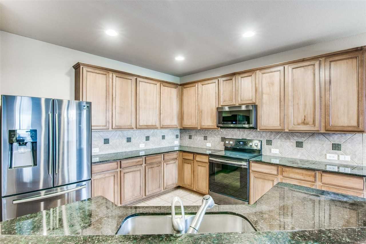 3305 Timber Ridge Trl - Photo 6 of 20