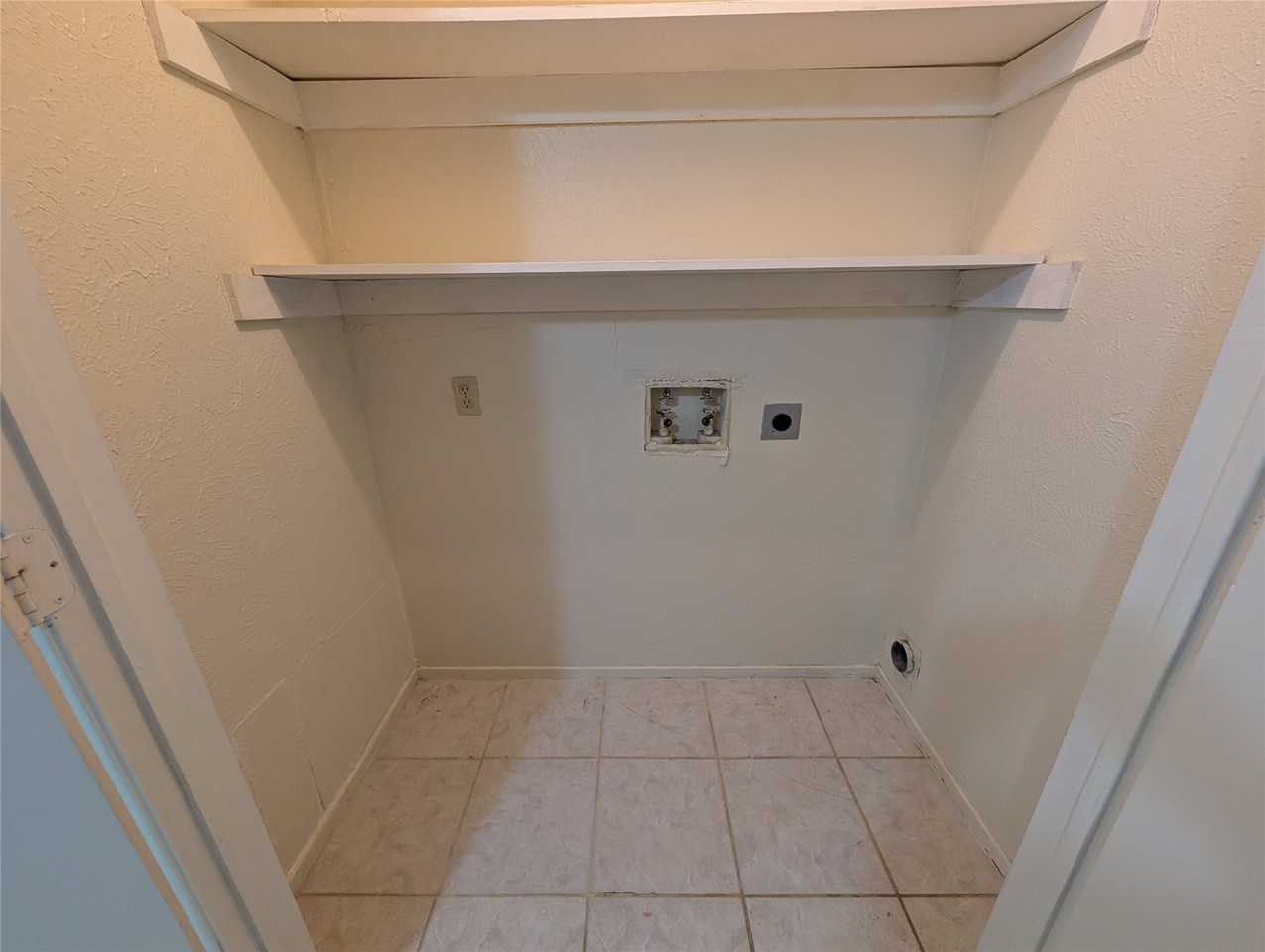 604 E Oak St #B - Photo 7 of 15