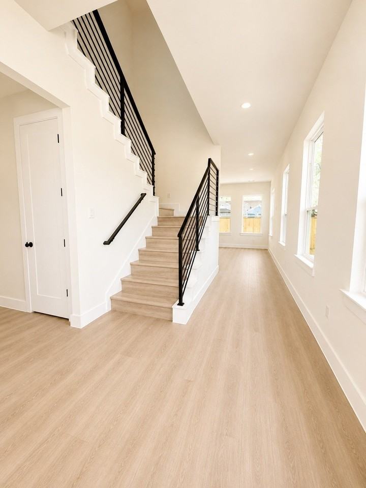 2602 Ghent St - Photo 2 of 6