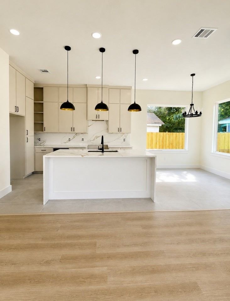 2602 Ghent St - Photo 3 of 6