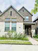 featured image of 3706 Glenn Mews