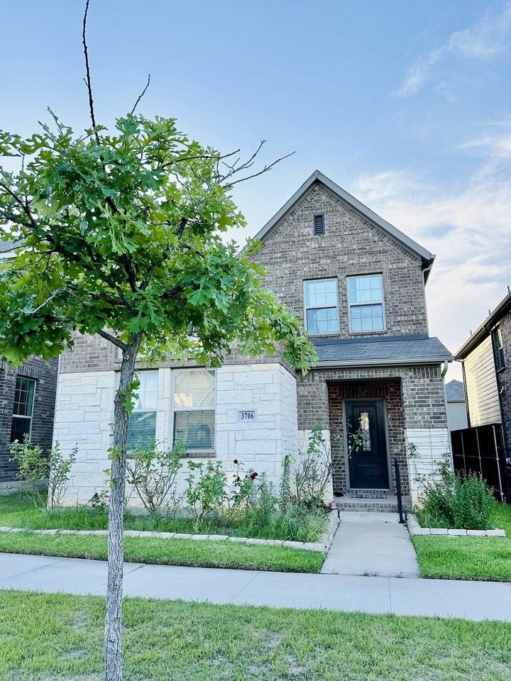 3706 Glenn Mews - Photo 3 of 36