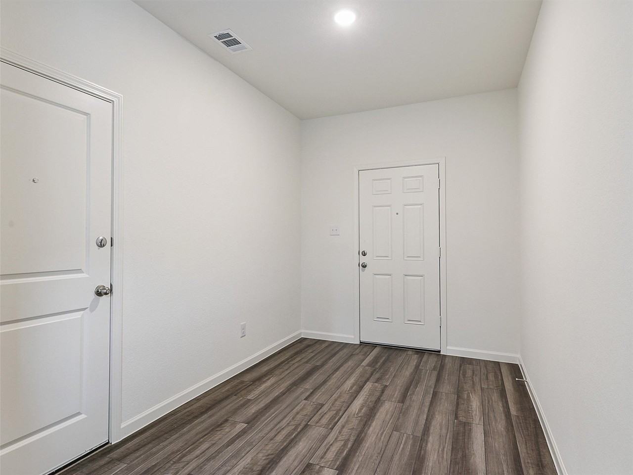 4510 Wood Fern Rd - Photo 4 of 22