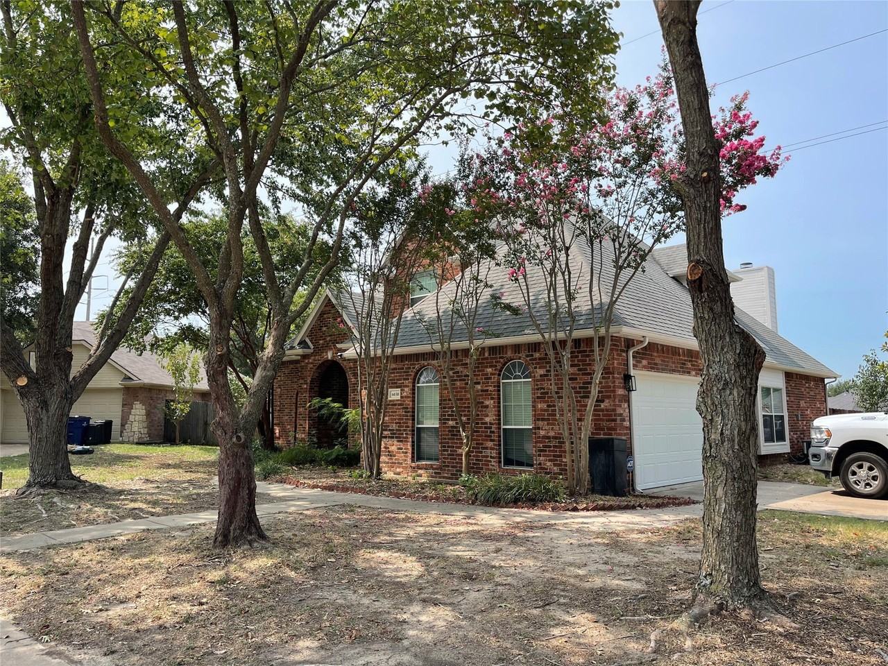 6030 Bentwood Dr - Photo 2 of 23