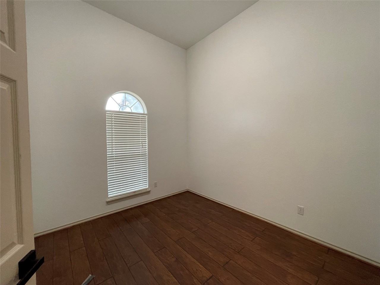 6030 Bentwood Dr - Photo 7 of 23