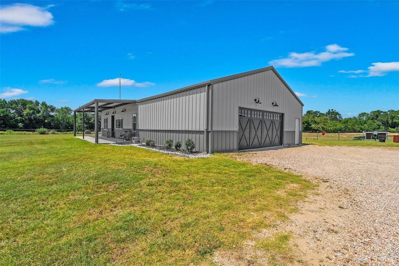 2244 County Road 3303 - Photo 5 of 22