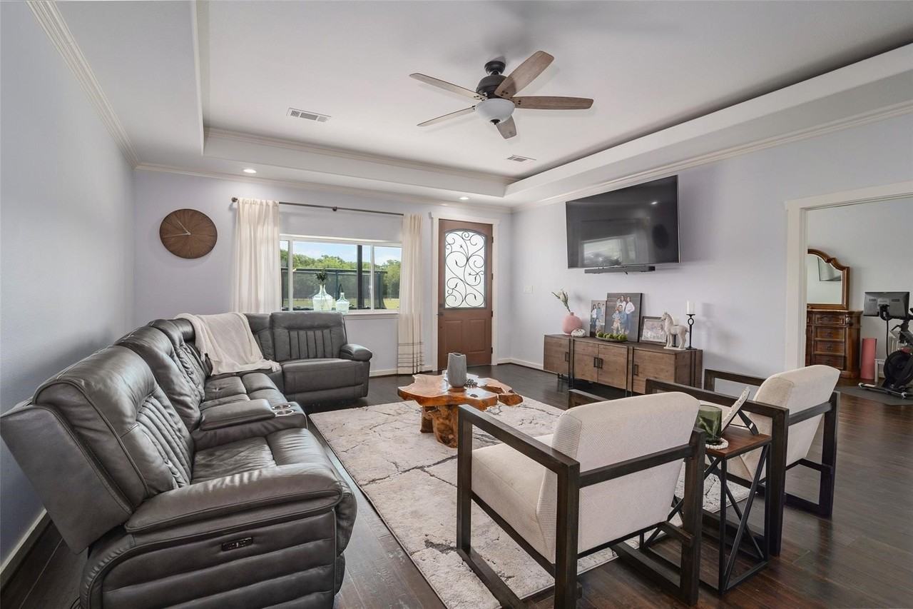 2244 County Road 3303 - Photo 7 of 22