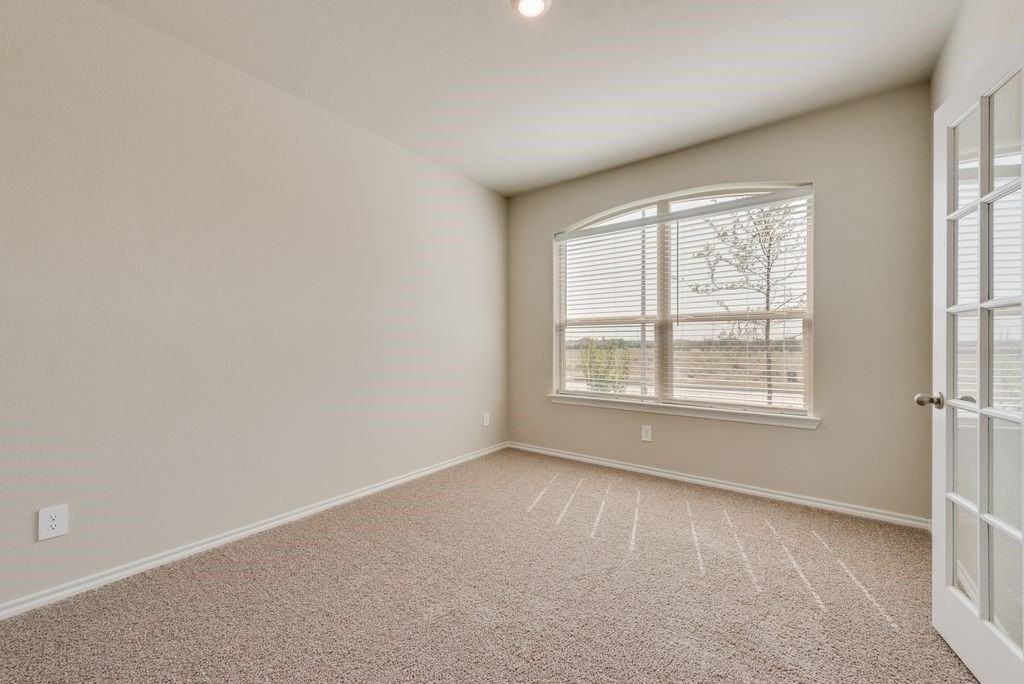 15944 Stableford Rd - Photo 6 of 22