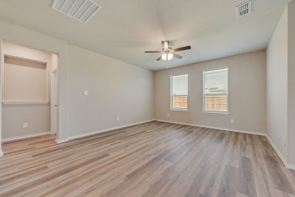 15944 Stableford Rd - Photo 7 of 22