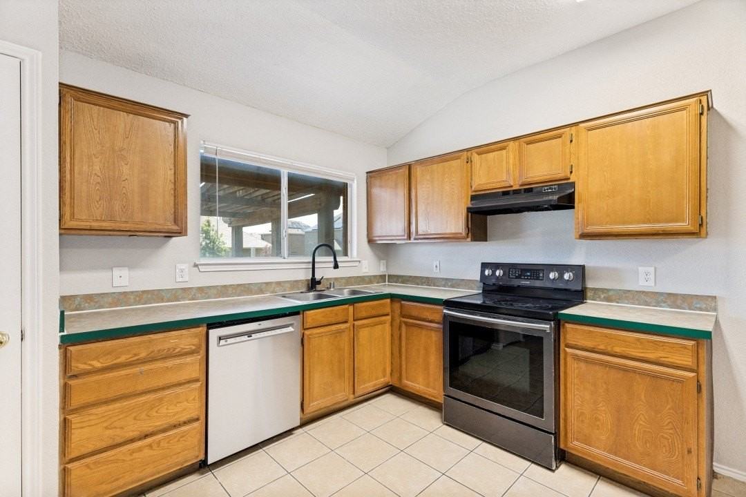 6124 Nelson Ter - Photo 5 of 12