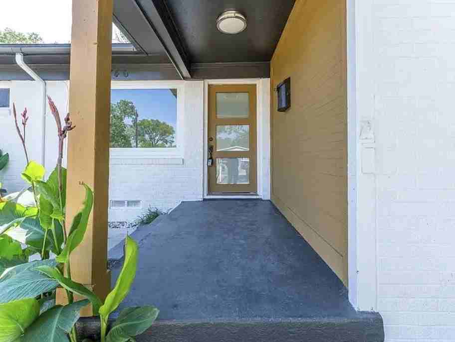 10746 Cotillion Dr - Photo 3 of 27