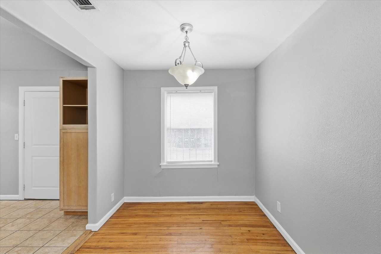 3207 Casino Dr - Photo 5 of 14