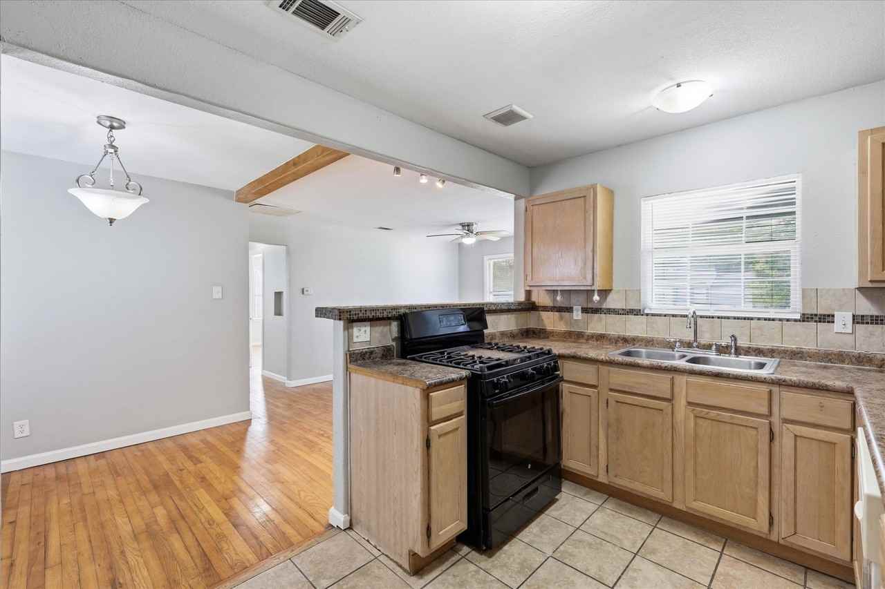 3207 Casino Dr - Photo 6 of 14