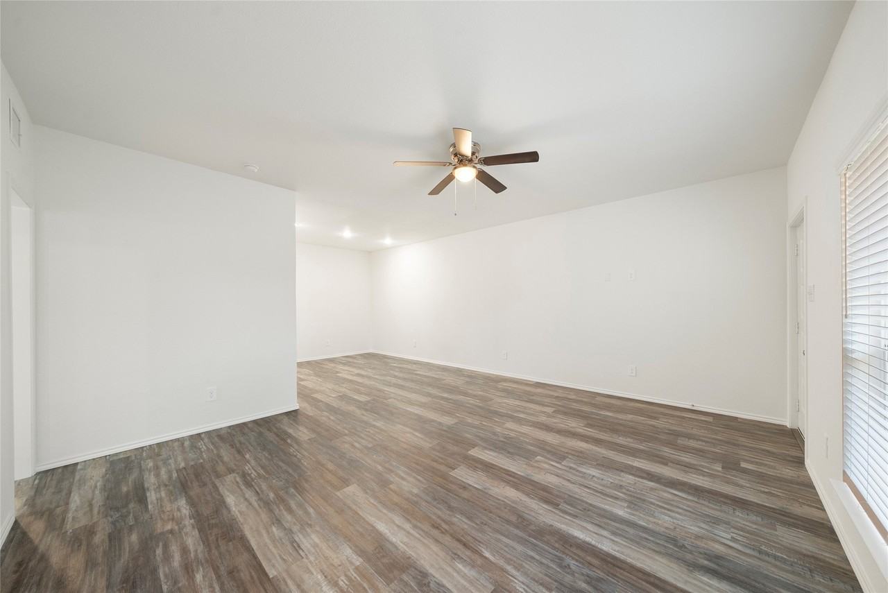 11232 Park Central Pl #C - Photo 4 of 23