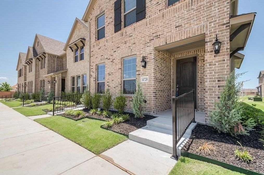 4720 Piedras Lanzar Dr - Photo 2 of 18
