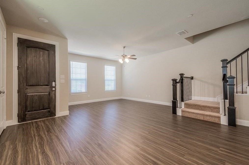 4720 Piedras Lanzar Dr - Photo 3 of 18