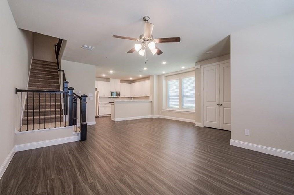 4720 Piedras Lanzar Dr - Photo 4 of 18