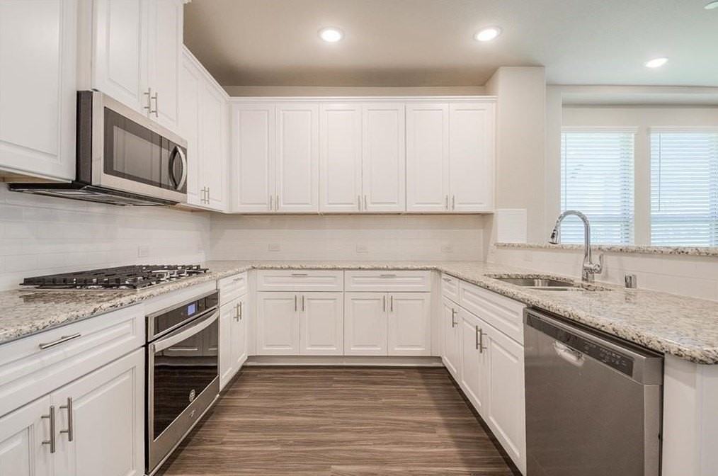 4720 Piedras Lanzar Dr - Photo 6 of 18