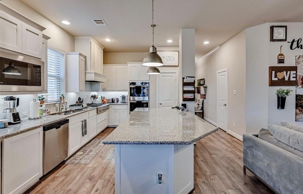 1415 White Squall Trl - Photo 6 of 40