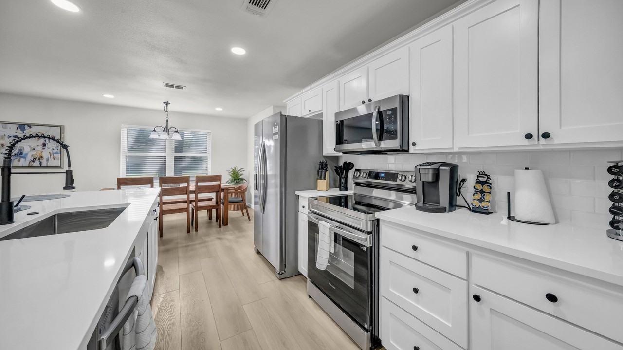 311 Casas Del Sur St - Photo 3 of 40