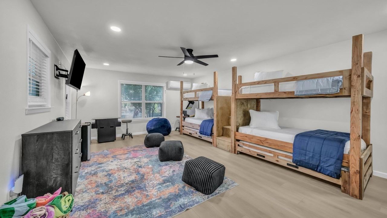 311 Casas Del Sur St - Photo 5 of 40