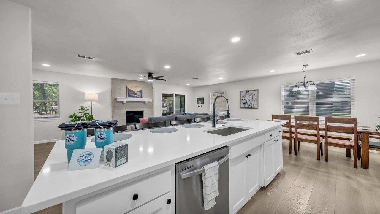 311 Casas Del Sur St - Photo 6 of 40