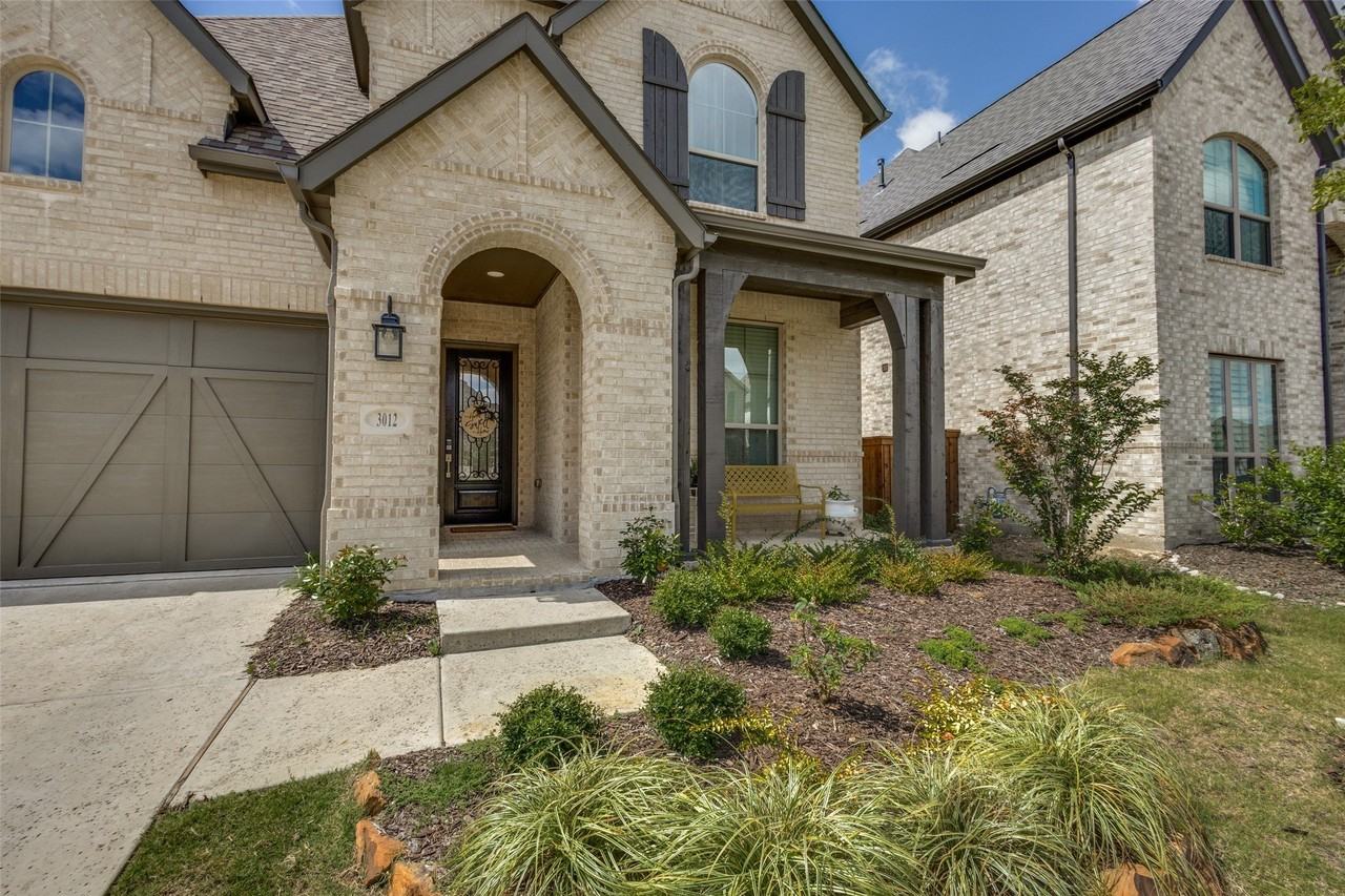 3012 Eccleston St - Photo 2 of 25