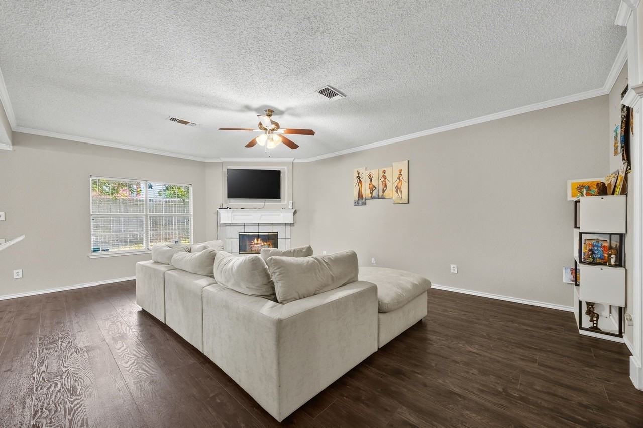 3357 Galaway Bay Dr - Photo 5 of 20