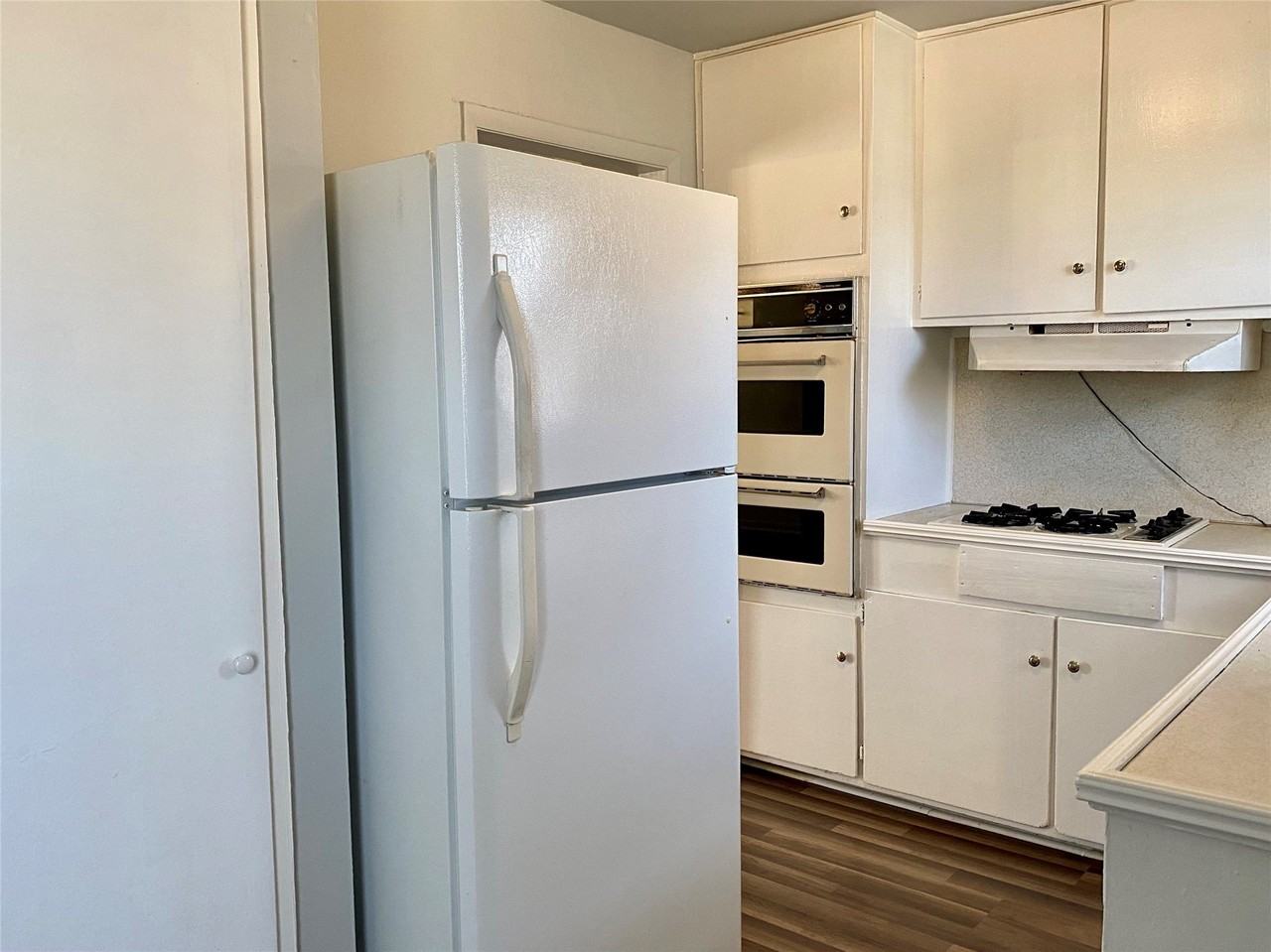 2926 Post Oak Rd - Photo 5 of 11